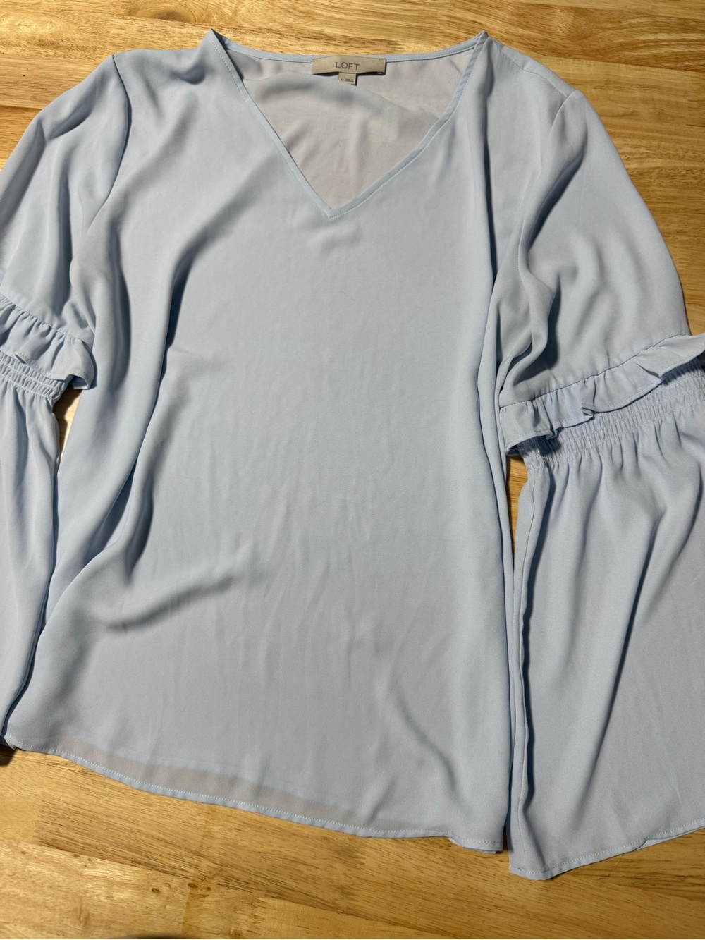 Women’s LOFT Light Blue Ruffle Sleeve Blouse Size Large Flowy Top